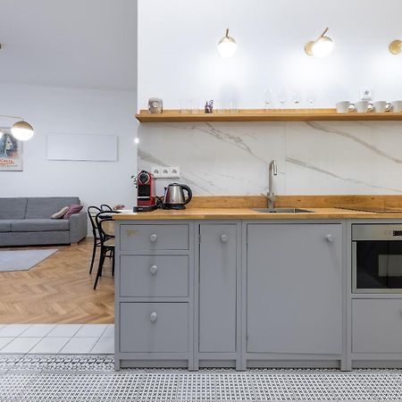 Stylish Old Town Apartment By Easybnb Prague Ngoại thất bức ảnh