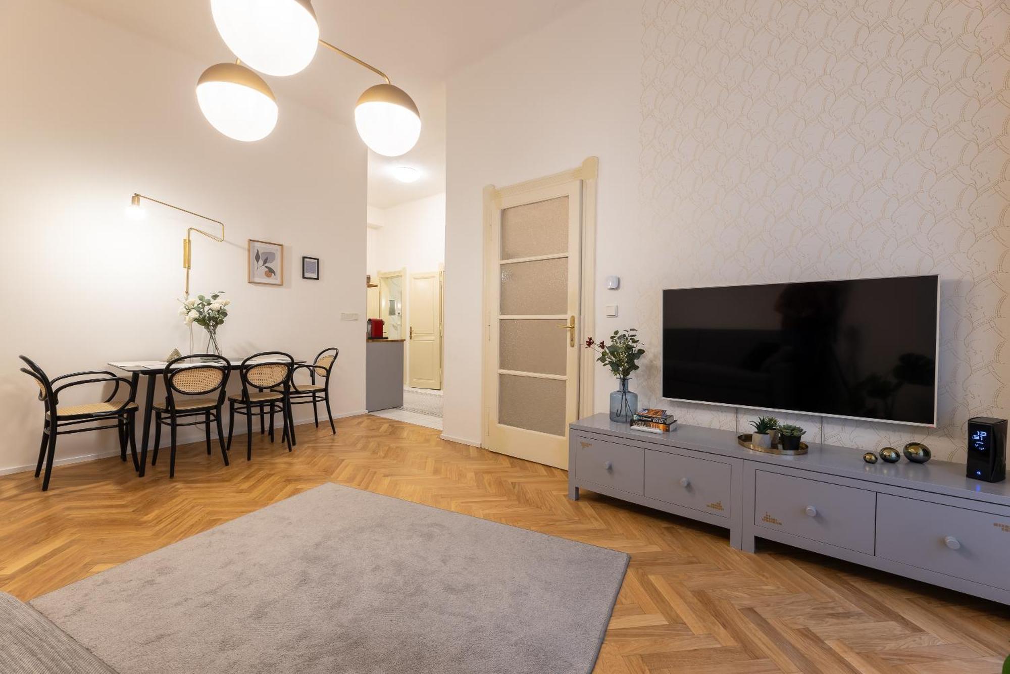 Stylish Old Town Apartment By Easybnb Prague Ngoại thất bức ảnh